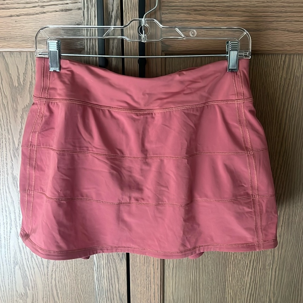 Lululemon dusty pink size 6 tennis skirt